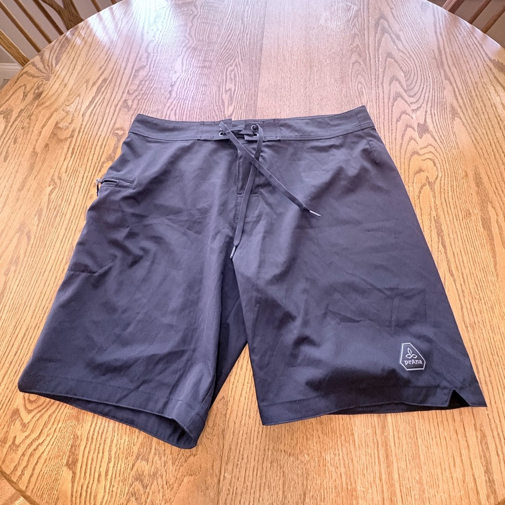 Prana Mens Active Board Shorts Hybrid Size 36 Black Unlined UPF 50+ EUC/NWOT
